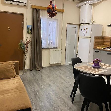 Downtown-Home In The Heart Of Old טביליסי מראה חיצוני תמונה
