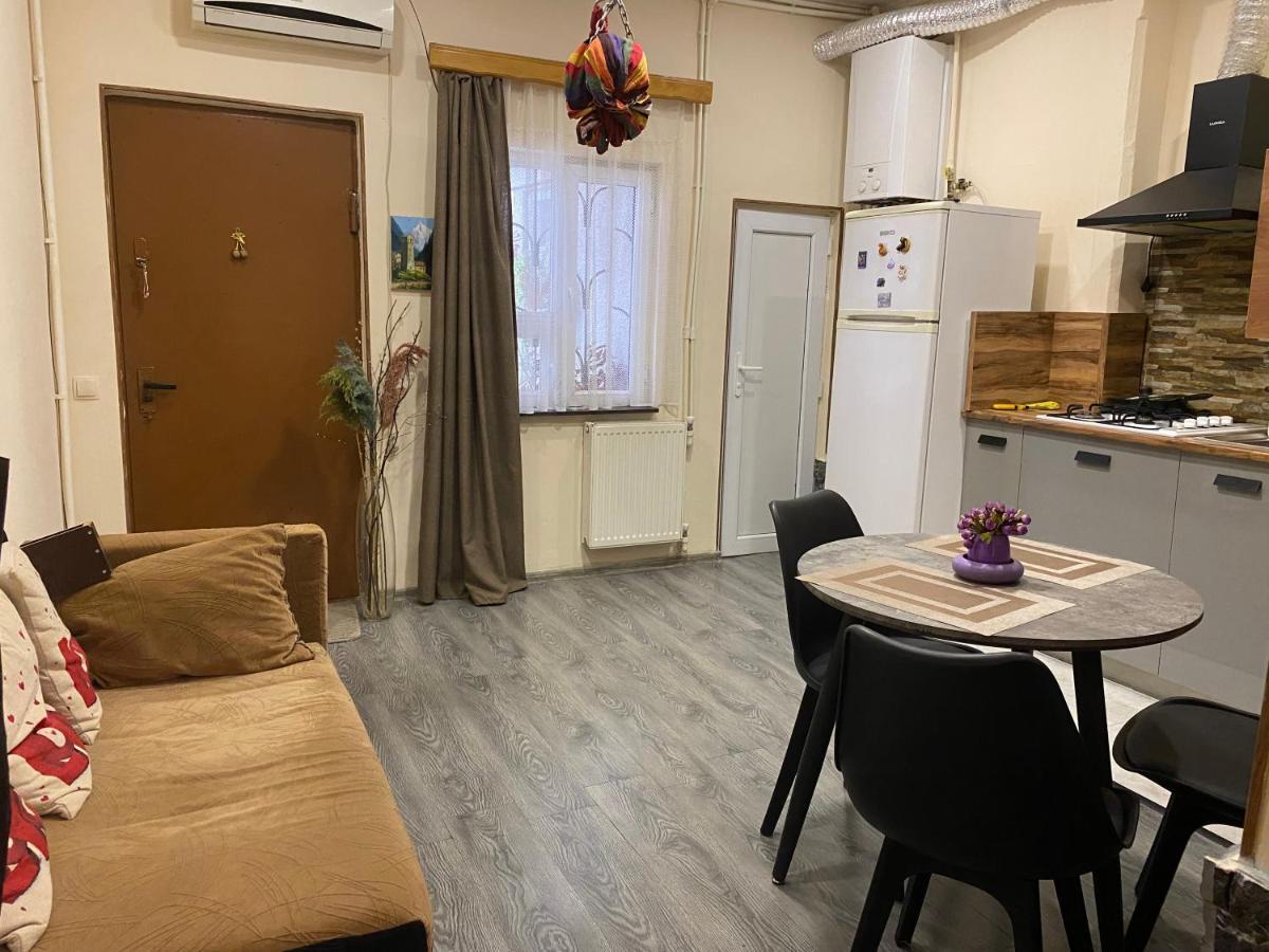 Downtown-Home In The Heart Of Old טביליסי מראה חיצוני תמונה